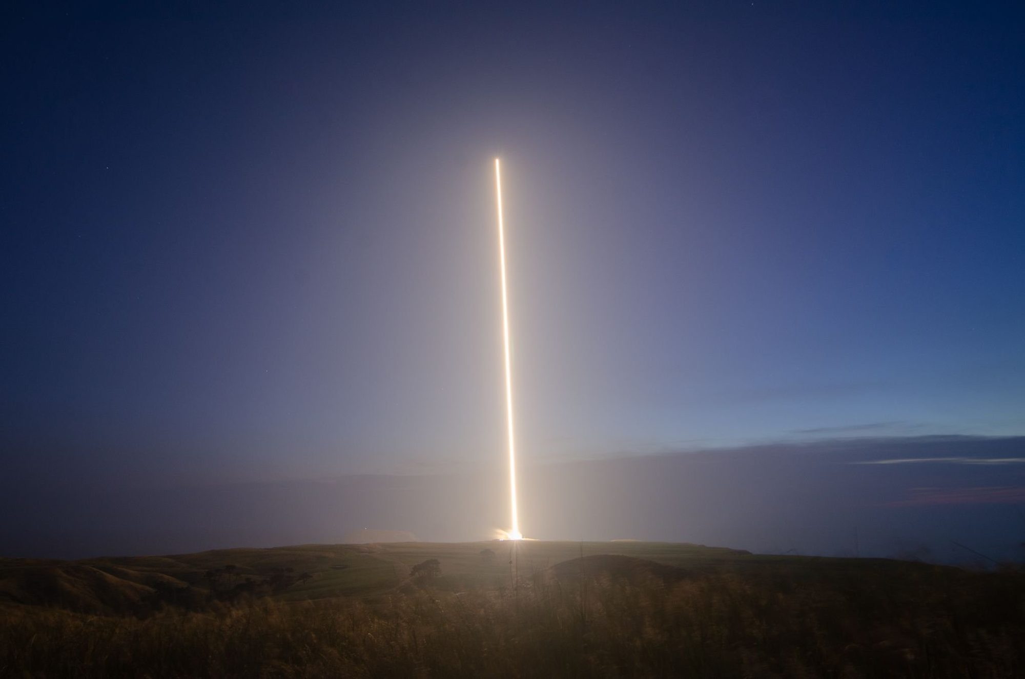 Alba Cluster 2 lifting off on Rocket Lab Electron